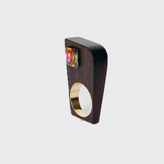 Sensual Ebony Ring